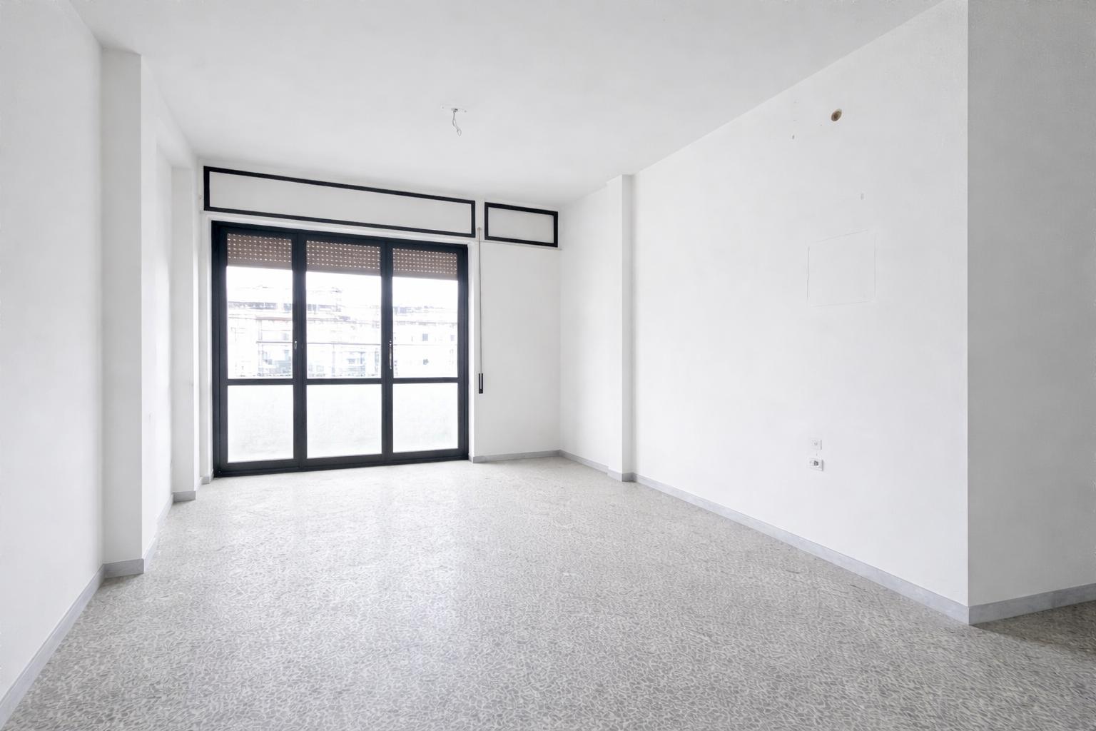 SAN PASQUALE – VIA OBERDAN 4 vani + doppi accessori